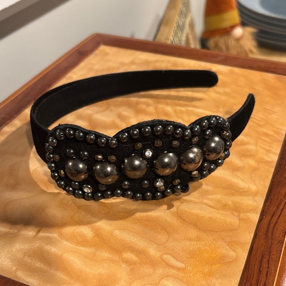 Elegant Black Beaded Headband